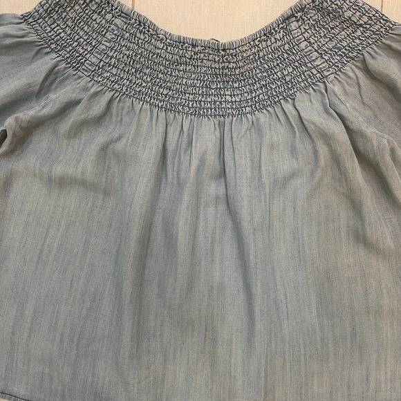 Miss Me Off the shoulder Blue denim Blouse Size Small - Picture 6 of 9
